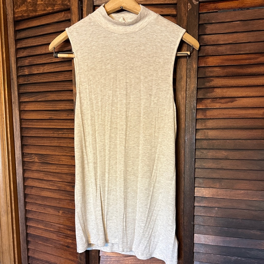 GAP Cream Sleeveless Tank Top